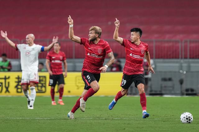 1755005473417017796.jpg (体育)(10)足球——亚冠精英联赛附加赛:成都蓉城队对阵曼谷联队XxjpseC007952_20250812_PEPFN0A001.jpg